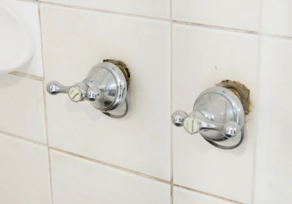 STEP 2: Remove Fixtures and Tape Edges
