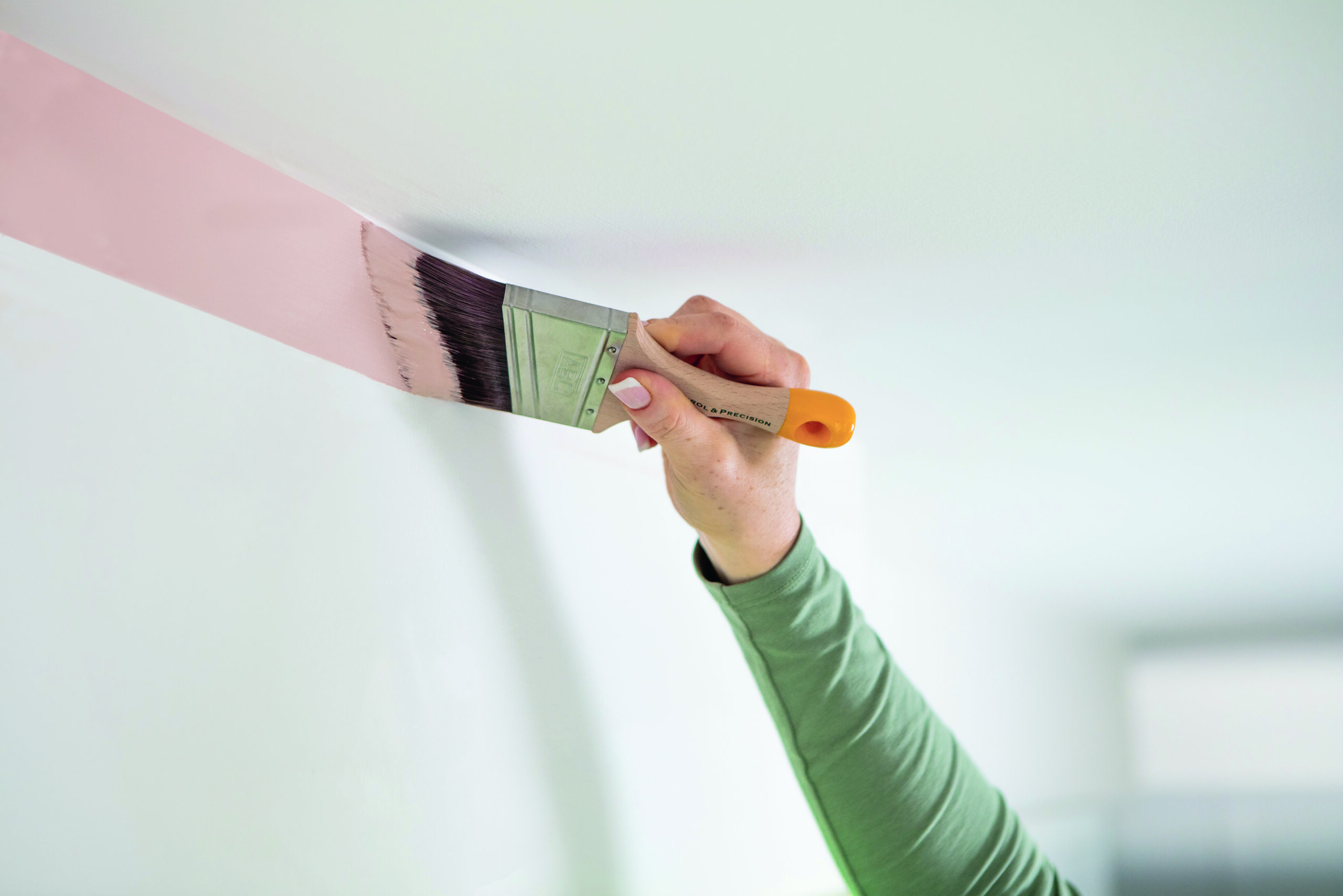Painting interiors: everything you need to know about preparation and application to get started